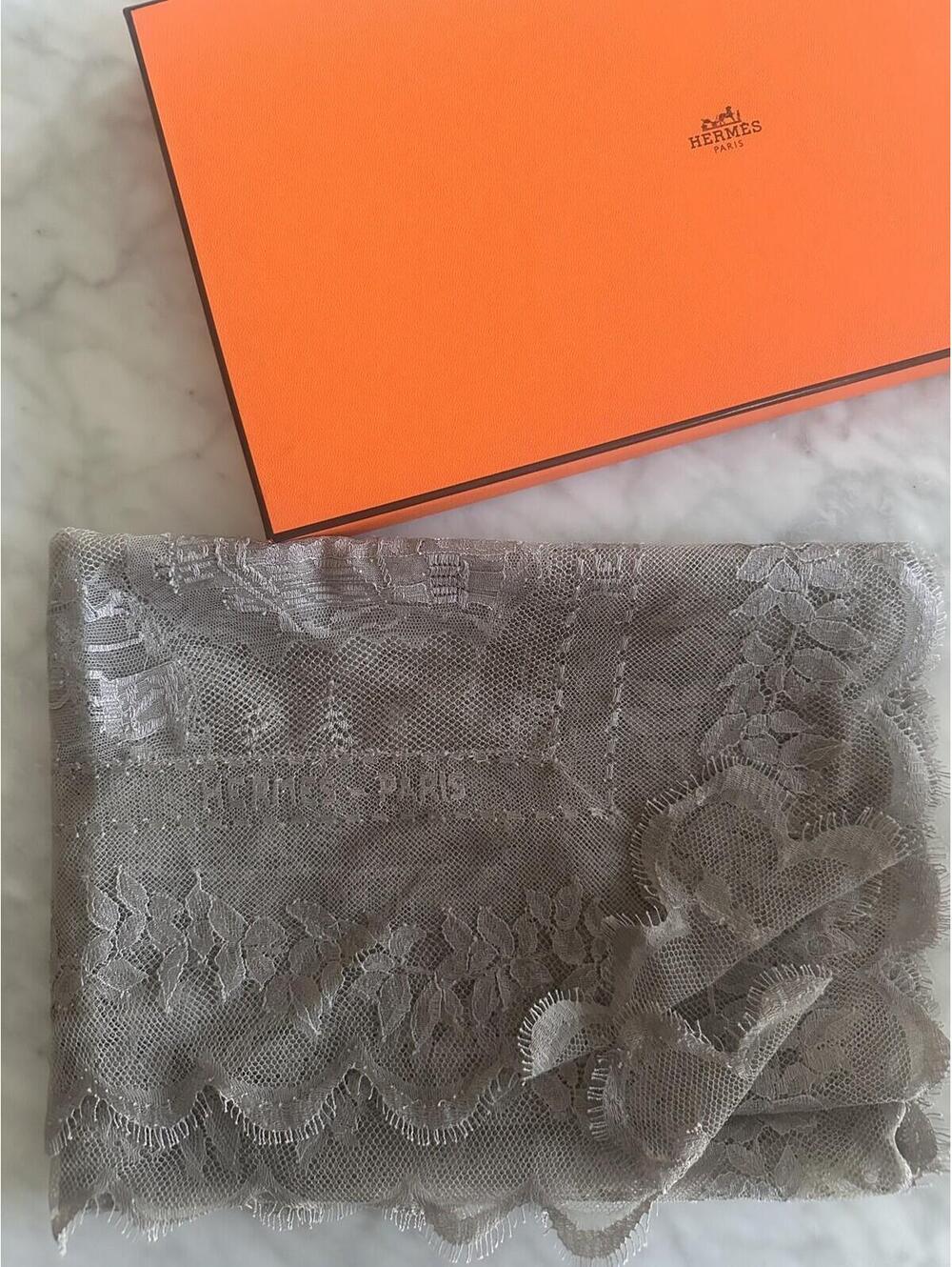 Hermès Dentelle Lace Scarf - Exceptional Vintage- Rare Etoupe - Picture 2 of 4